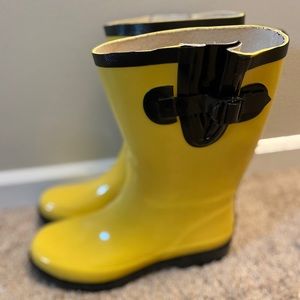 Forever Young Women’s Yellow Rain Boots